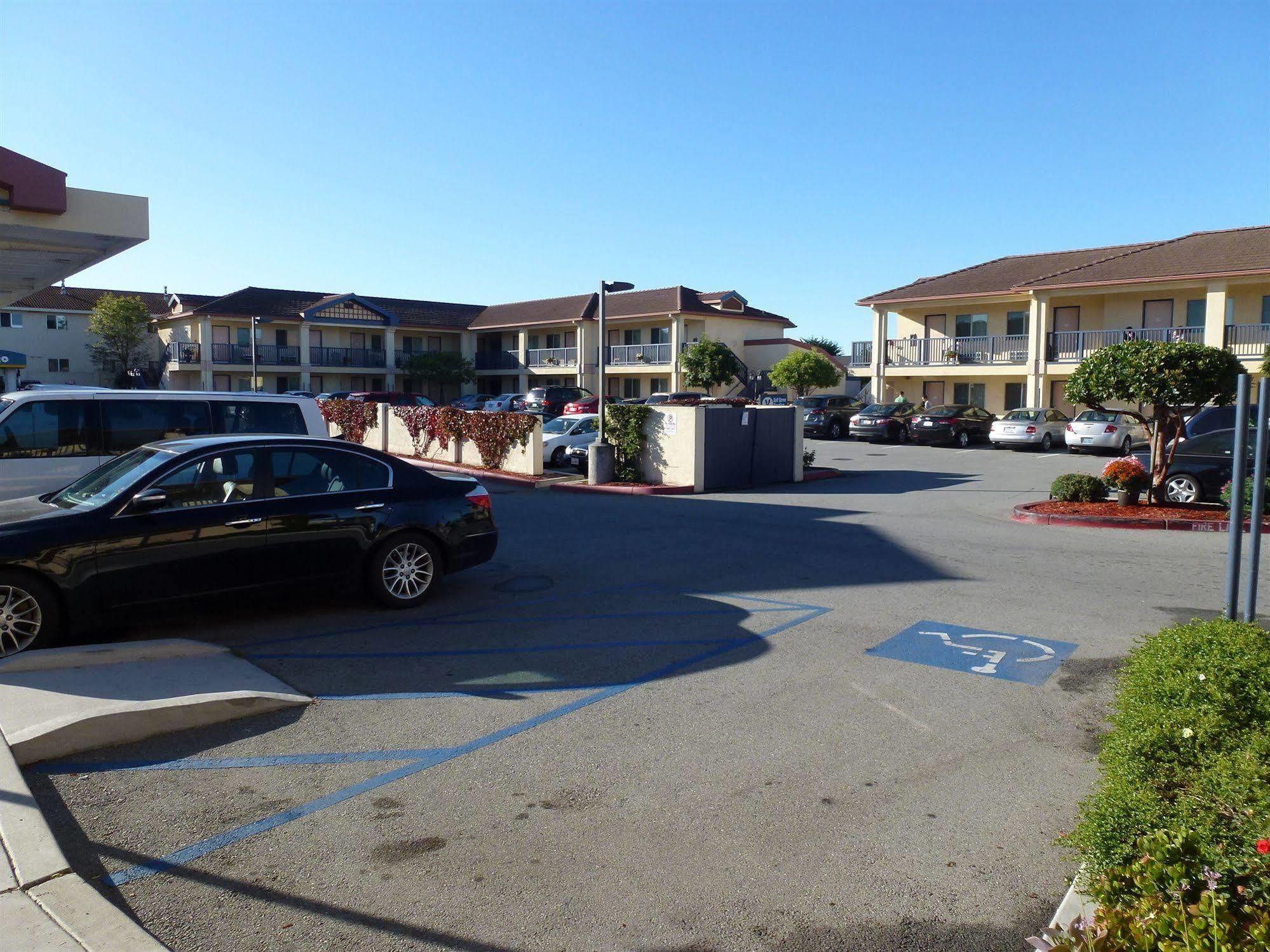 Monarch Valley Inn Marina At Monterey Bay Extérieur photo
